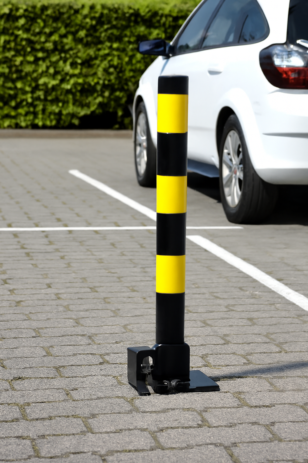 Dark Gray Heavy-Duty Lockable Folding Parking Post / Bollard – Steel Anti-Theft Fold-Down Barrier for Driveways & Reserved Spaces