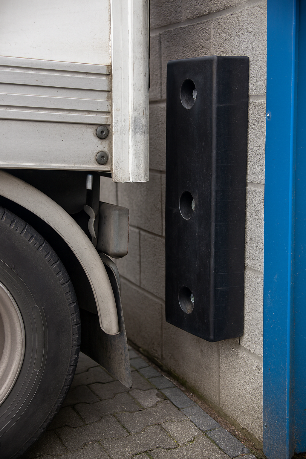 Heavy-Duty Rubber Loading Bay Dock Bumper – 750 × 250 × 100 mm ...