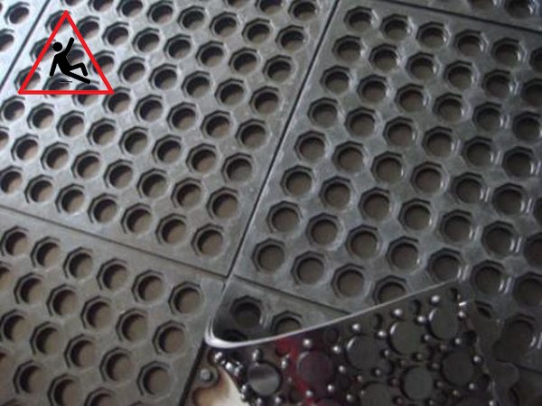 Dark Slate Gray Anti-Slip Industrial Rubber Mat Tile with Drainage Holes for Enhanced Safety