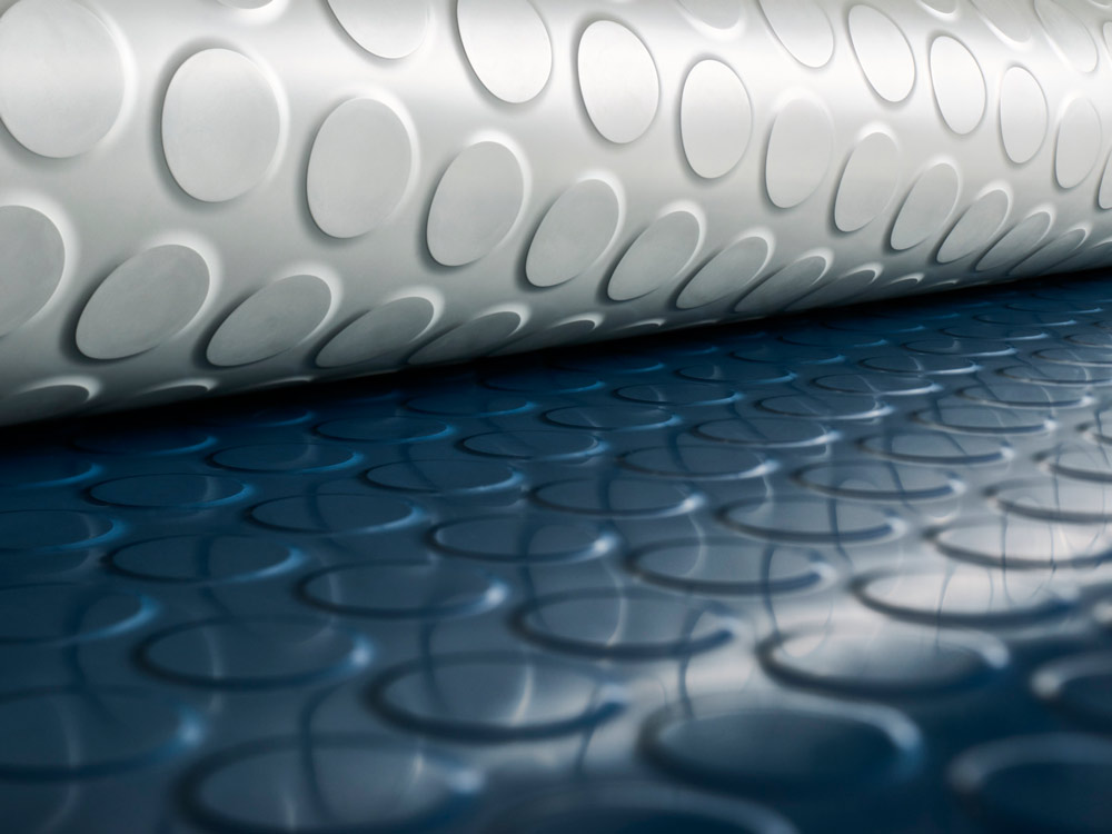 Light Gray Circular Stud Rubber Matting Roll – R11 Slip-Resistant Flooring for Industrial & Commercial Areas
